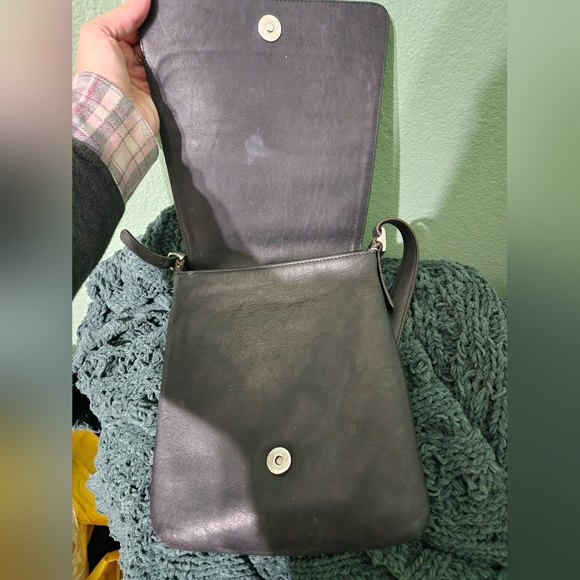 Vintage Coach Flap Bag 9408 - Picture 6 of 12